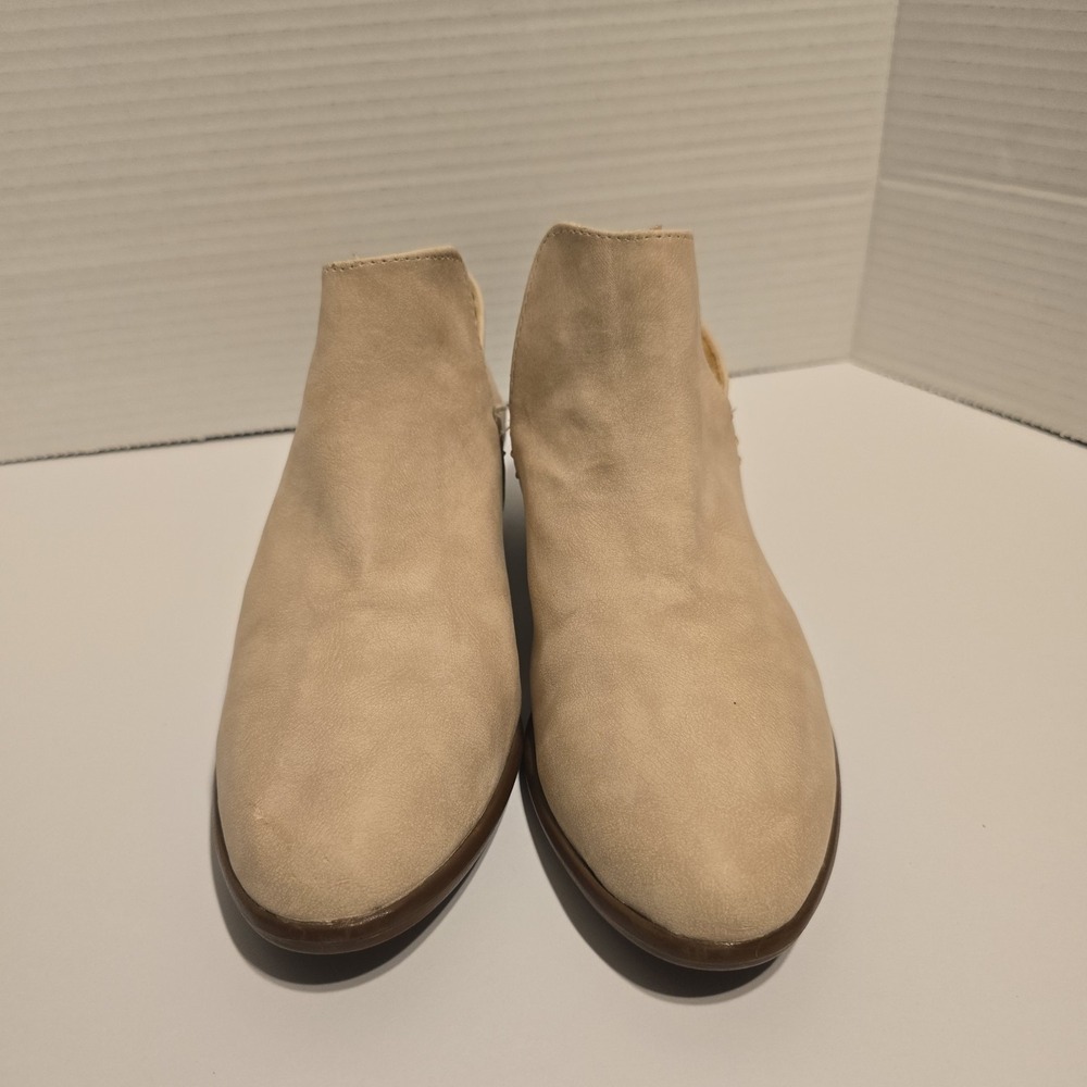 Qupid Boots‎ Womens 6 Ankle Bootie Beige Casual Round Toe Comfort Cuban Heels